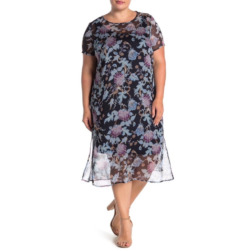 Vince Camuto Floral Print Short Sleeve Midi Dress